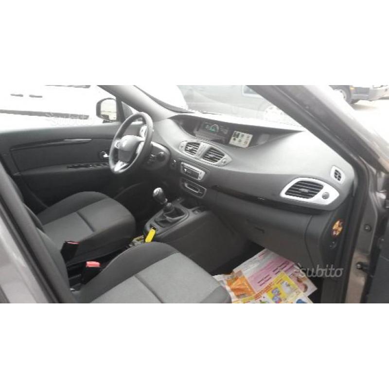 RENAULT Scenic 1.5 dCi 95CV eco2 NAVI - 2013