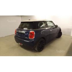 MINI Mini (F56) 1.5 Cooper D