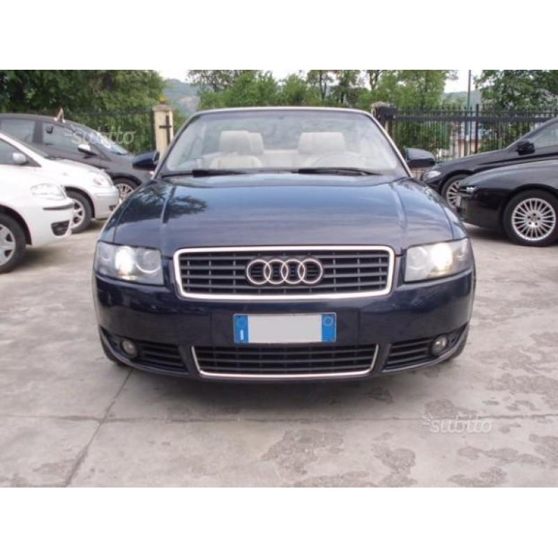 AUDI A4 Cabrio 2.5 TDi 163cv Tiptronic