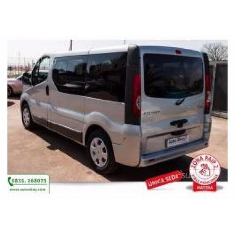 Renault trafic 2.0 dci 115cv 9pt passenger