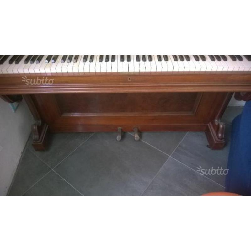 Pianoforte verticale