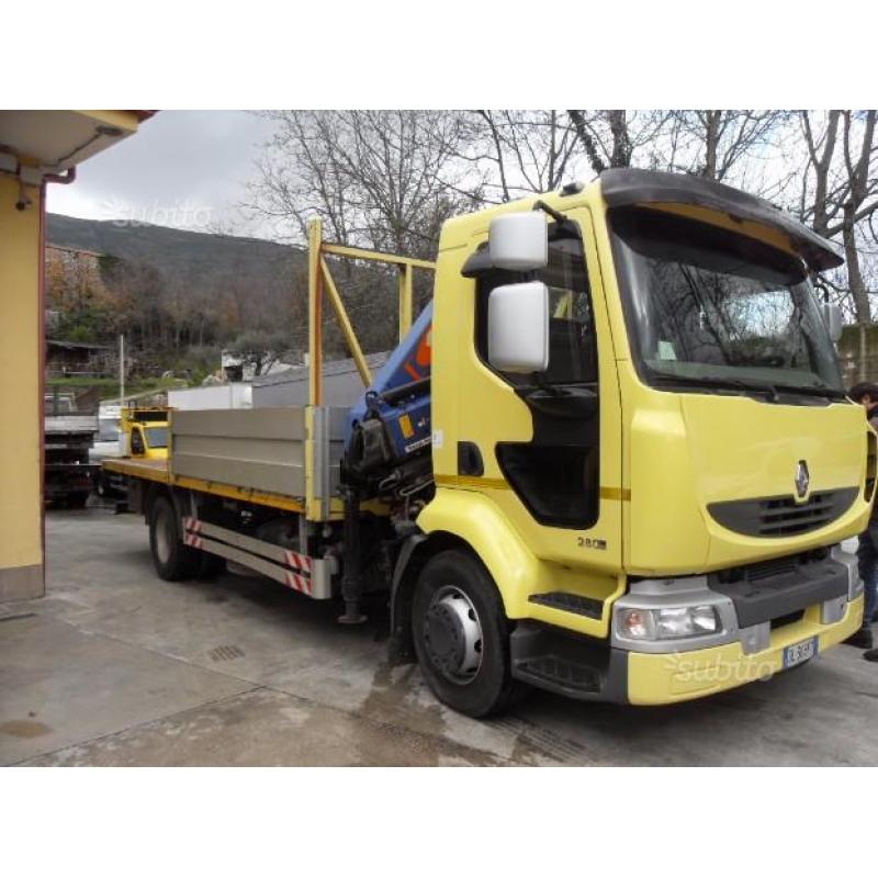 Camion con gru pm