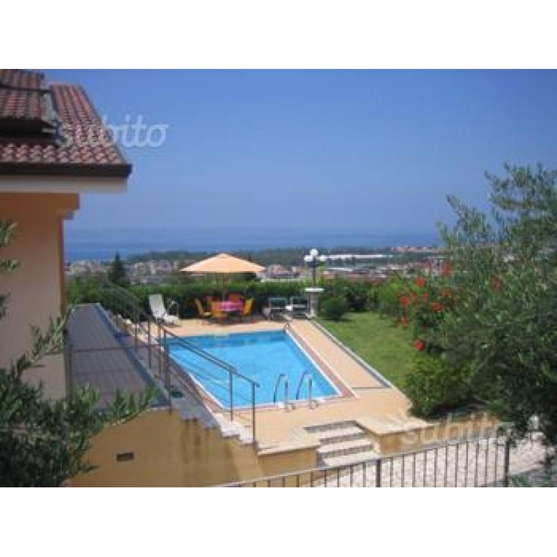 Casa Relax,piscina,giardino,vista mare