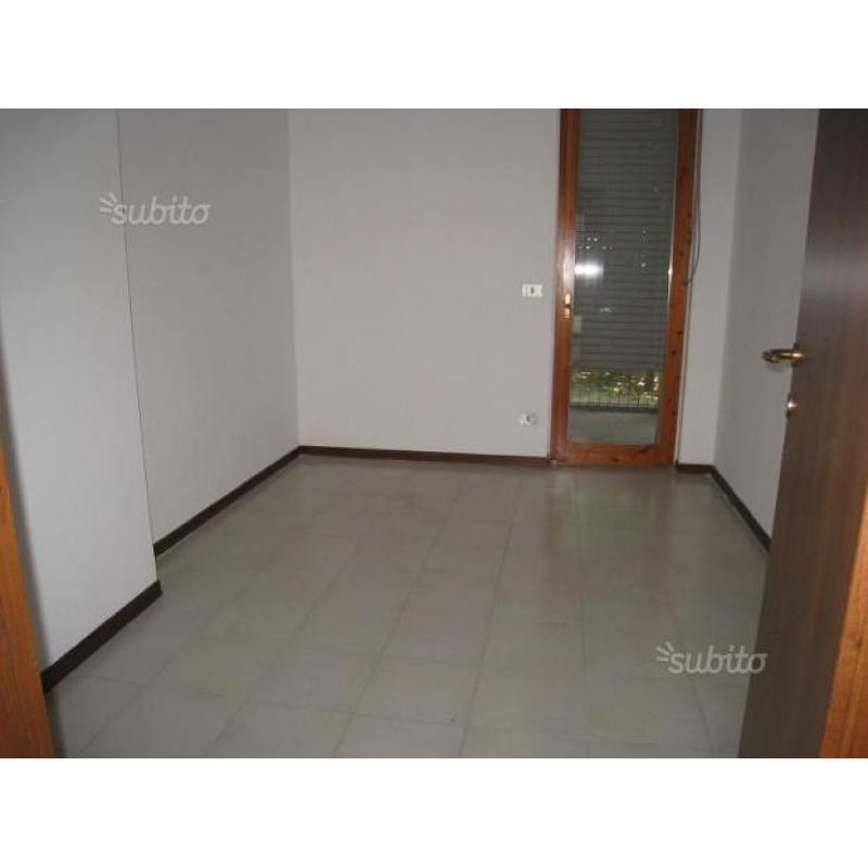 Duplex c/ piccola corte