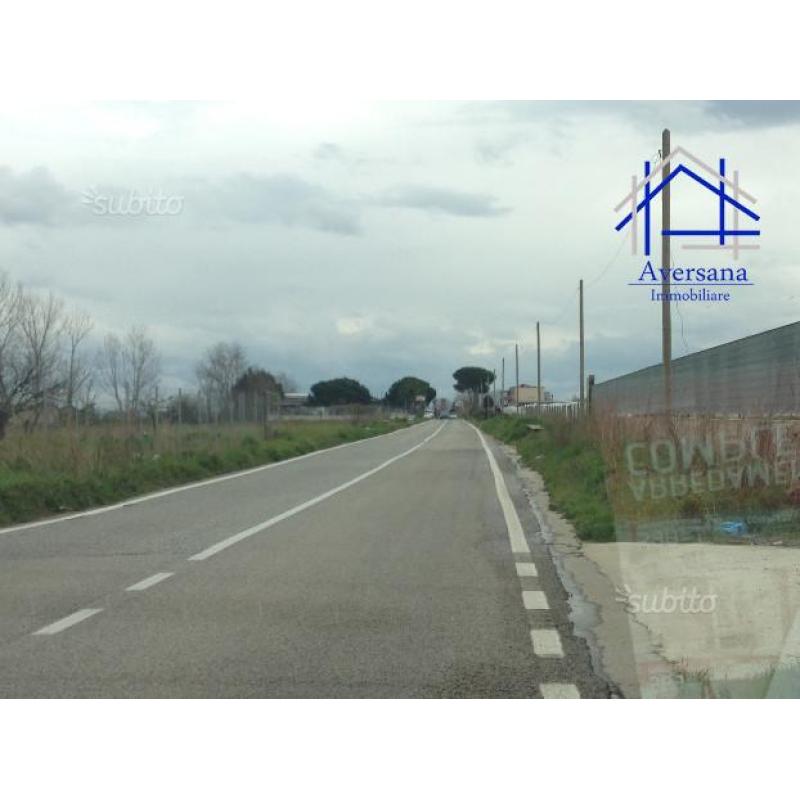 Giugliano-Terreno Agricolo Fronte strada 25 MT