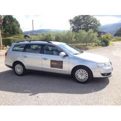 VOLKSWAGEN Passat 2.0 TDI SW Confortline - 2011