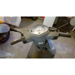 Honda Dilan 150 -