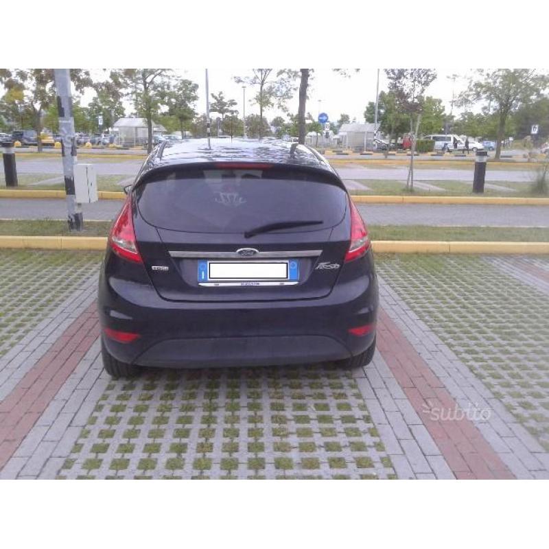 FORD Fiesta 5ª serie - 2011