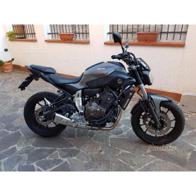 Yamaha MT-07 - 2015