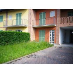 Villa a Schiera a Carmagnola, 4 locali