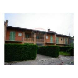 Villa a Schiera a Carmagnola, 4 locali