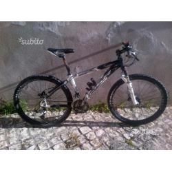 Mtb della fsa componentistica shimano deore xt