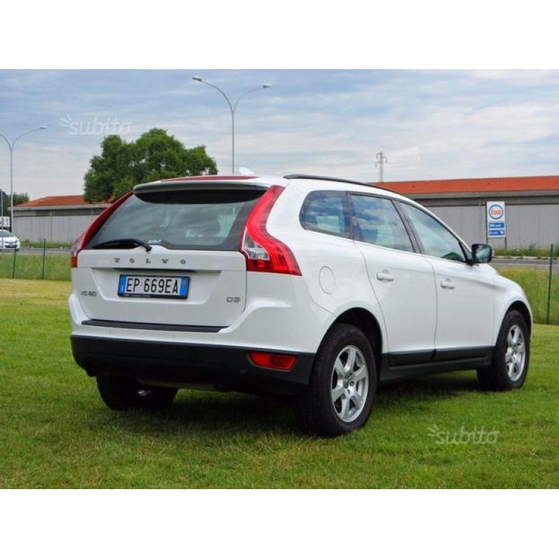 VOLVO XC60 D4 Geartronic Momentum