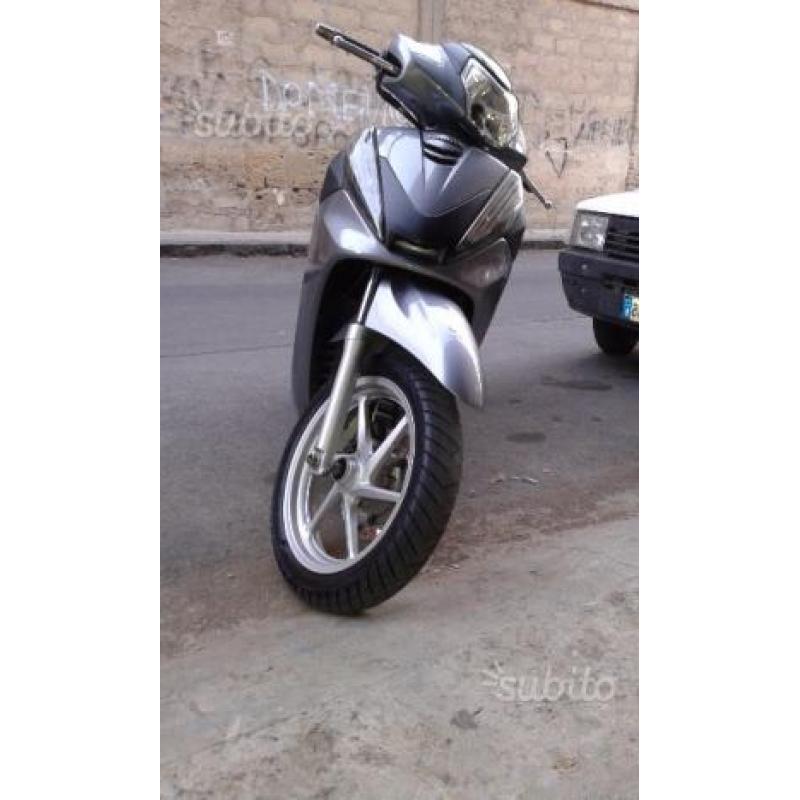 Honda SH 300 - 2011