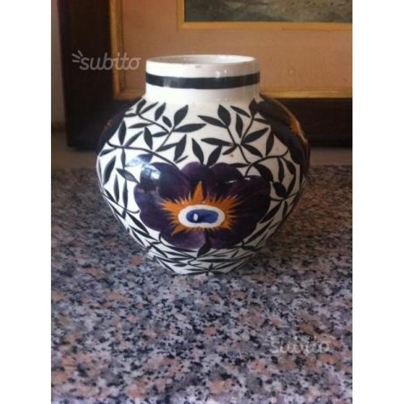 Art Deco. HANDGEMALT SCHRAMBERG. VASO IN CERAMICA