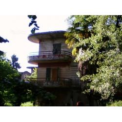 Fascinosa casa ampia indipendente, zona ricercata