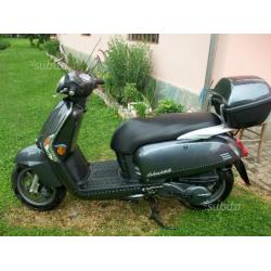 Kymco Like 125 2011 + 2 caschi