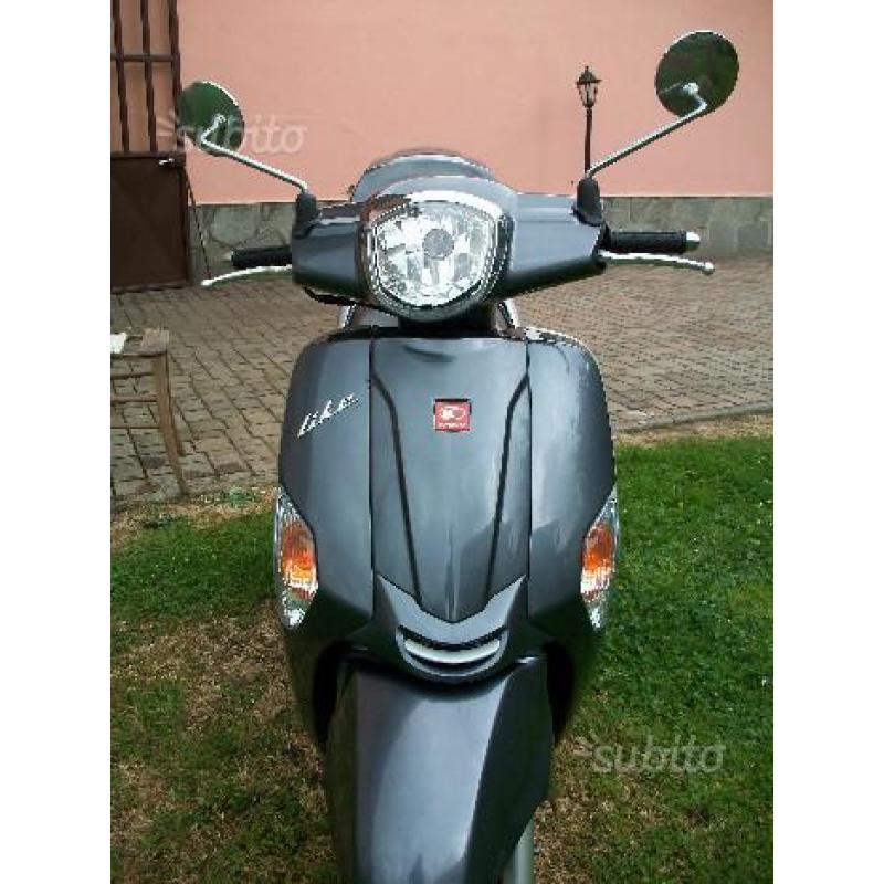 Kymco Like 125 2011 + 2 caschi