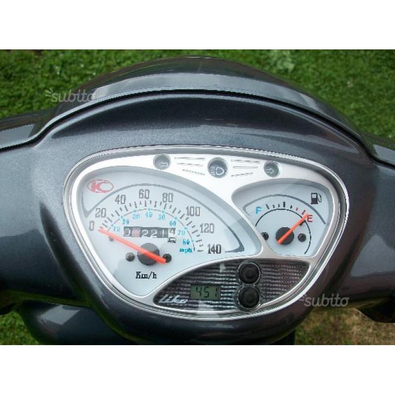 Kymco Like 125 2011 + 2 caschi