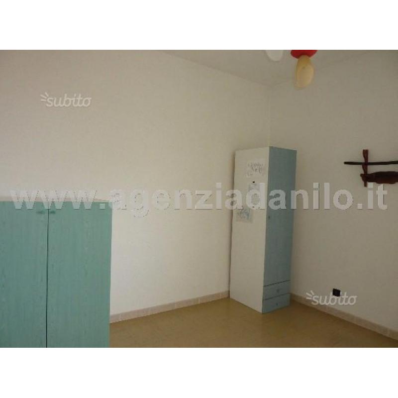 Grande appartamento con garage, 3 camere e 2 bagni