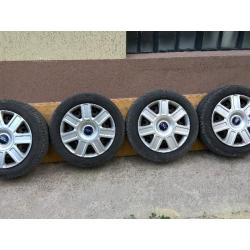 Gomme 4 stagioni complete di cerchi