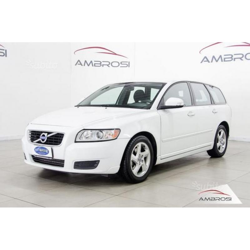 VOLVO V50 POLAR D2