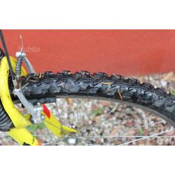 Mountain bike tornado 8200