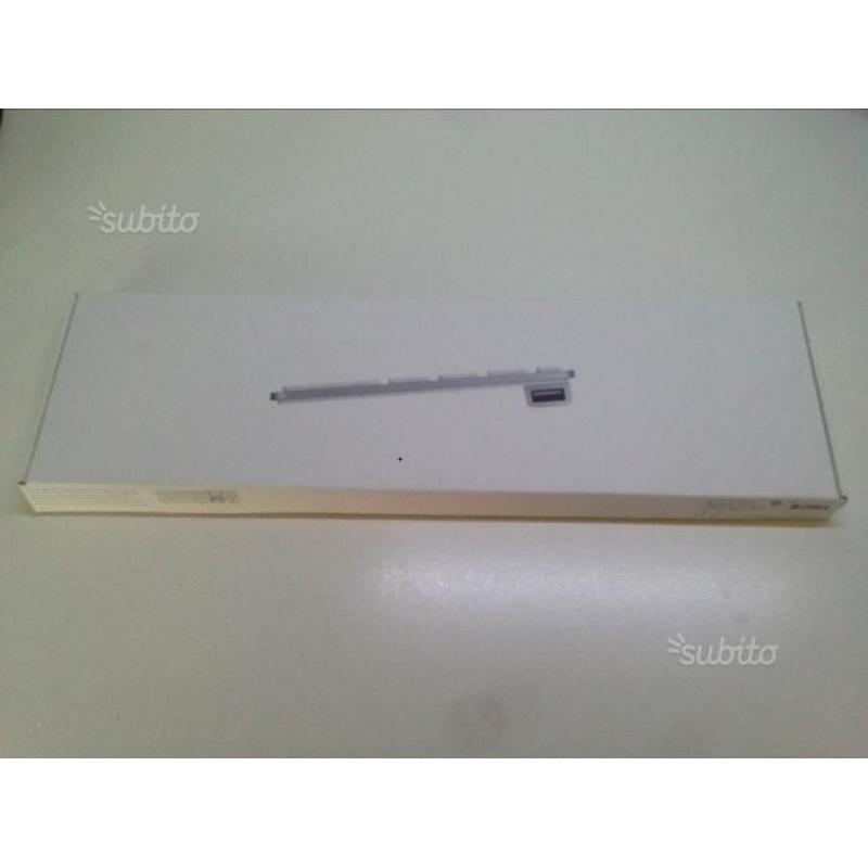 Tastiera Apple Keyboard MB110T/B ITA USB numerici