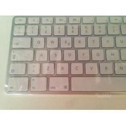 Tastiera Apple Keyboard MB110T/B ITA USB numerici