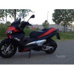 Aprilia SR Max 300 - 2013