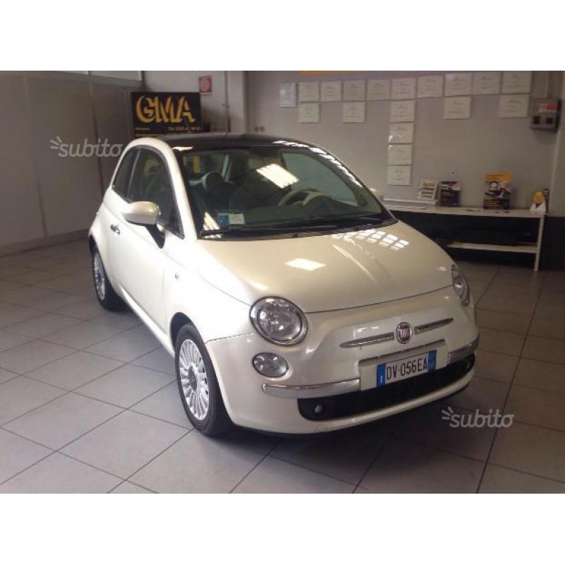 Fiat 500 1,2 lounge cambio automatico km 65.000