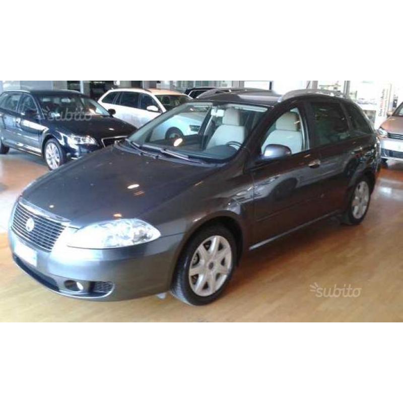 Fiat Croma 2.2 Mpi 16V Emotion