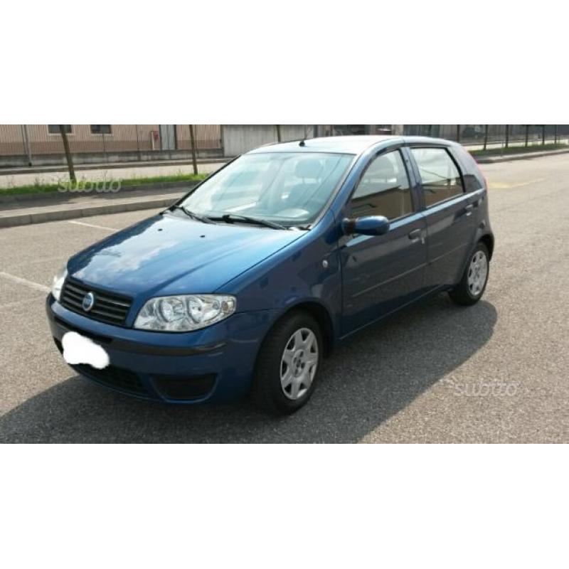 Auto fiat punto 1.3 multijet Turbo Diesel (51kw)