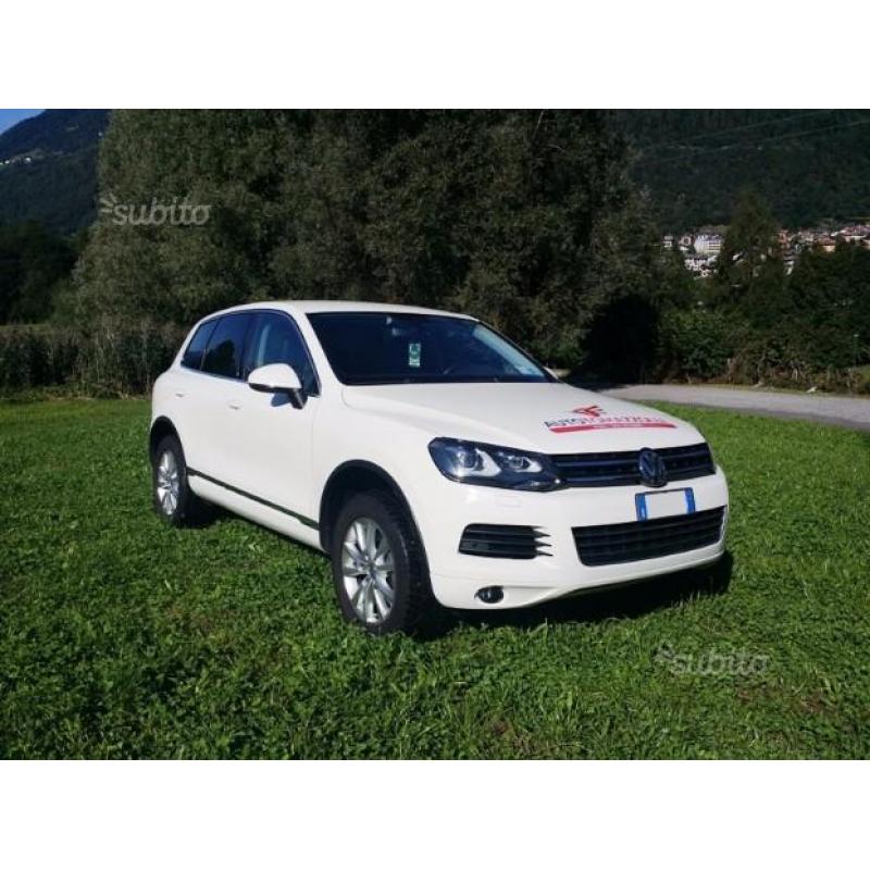 VW Touareg 3.0 TDI V6 240cv tiptronic - 2010