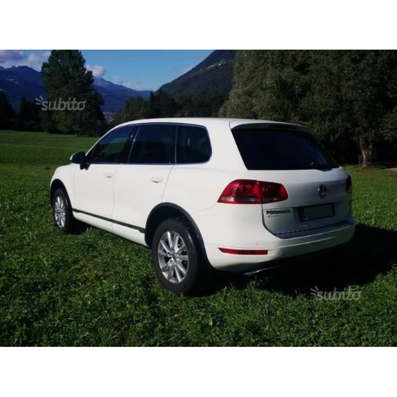 VW Touareg 3.0 TDI V6 240cv tiptronic - 2010