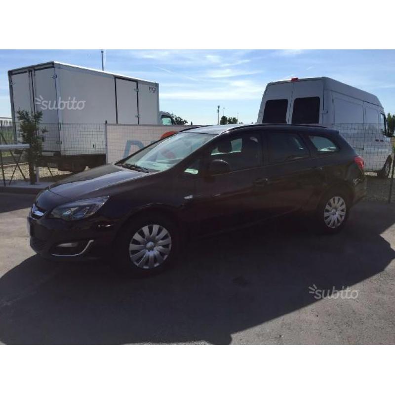 OPEL Astra 4ª serie - 2013