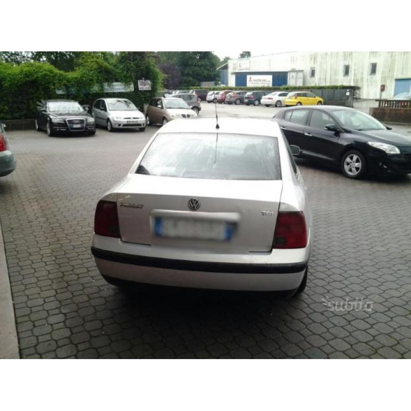 Volkswagen Passat 1.9 Tdi 115 cv