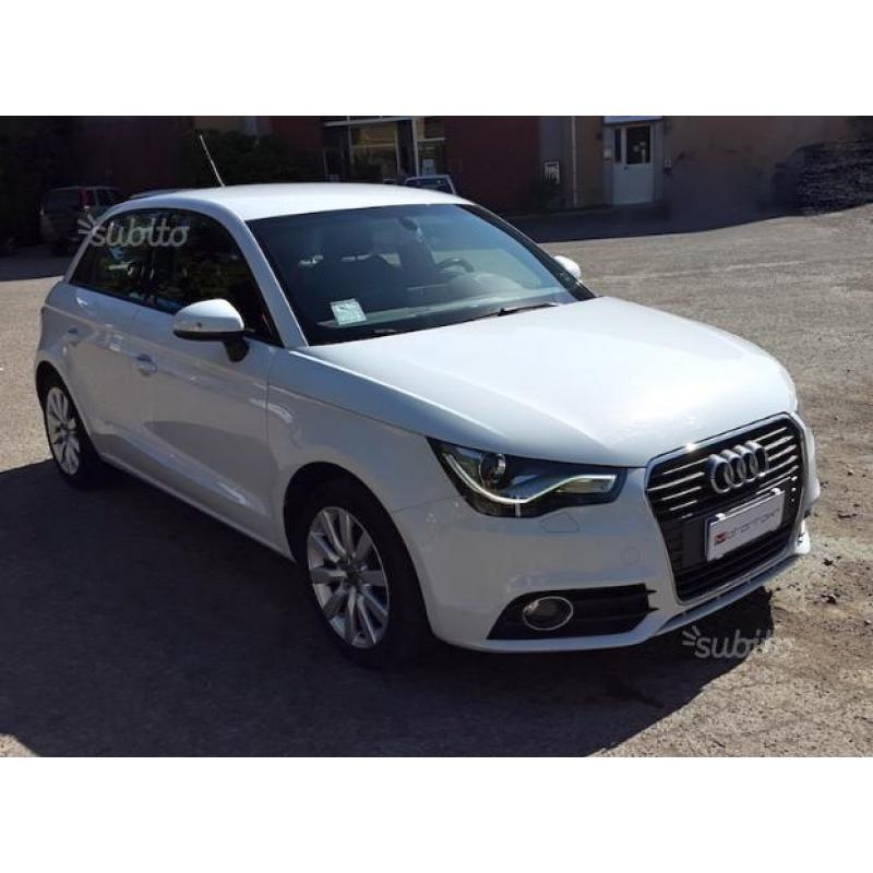 AUDI A1 SPB 1.6 Tdi Ambition S Tronic - 2013