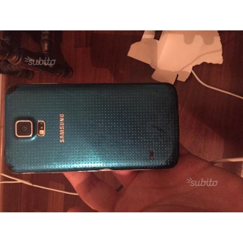 Samsung galaxy s5 con vetro rotto