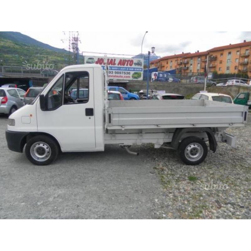 Peugeot Boxer 2.5 D cassone