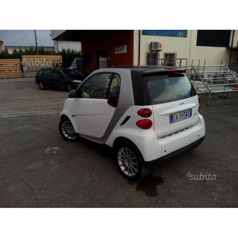 Smart fortwo 1000 52kw mhd 2010