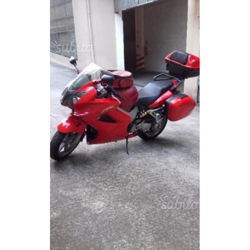 Honda VFR 800 F - 2006