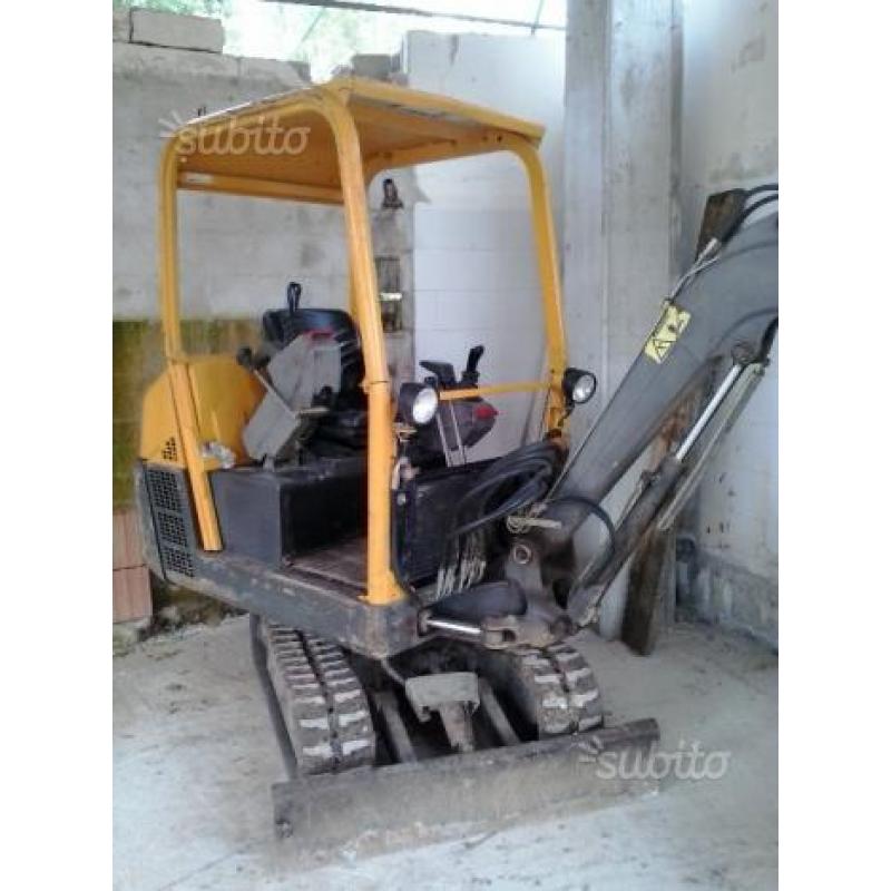 Miniescavatore volvo 16 ql