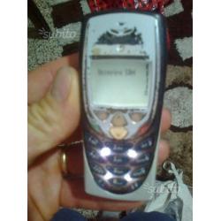 Nokia 8310 perfetto,con carica batteria,