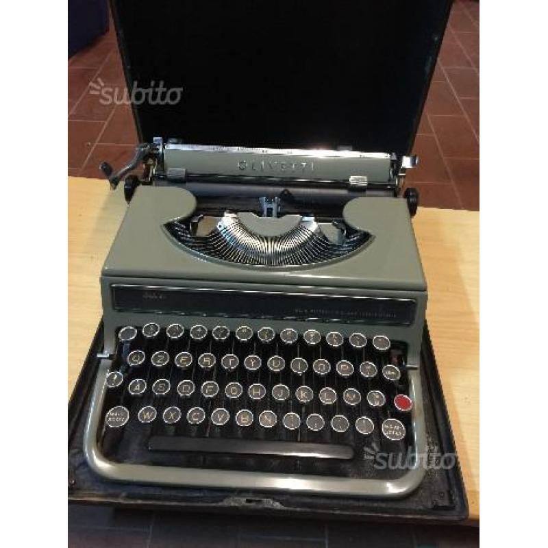 Macchina da scrivere Olivetti 42 Studio