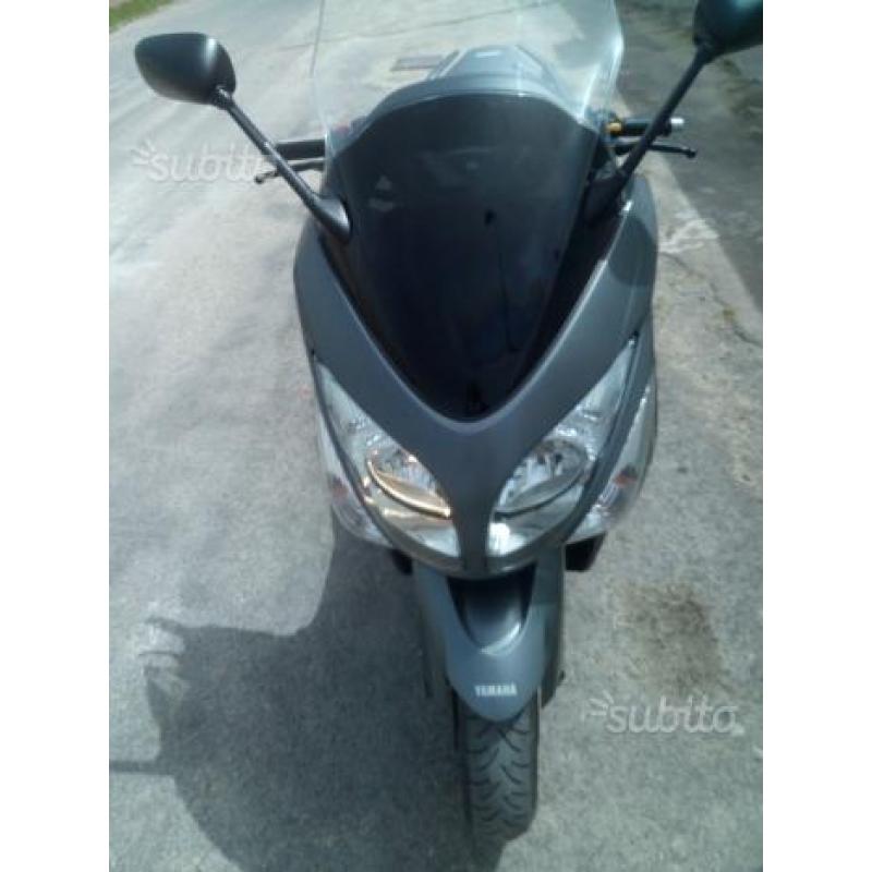 Yamaha T Max - 2011