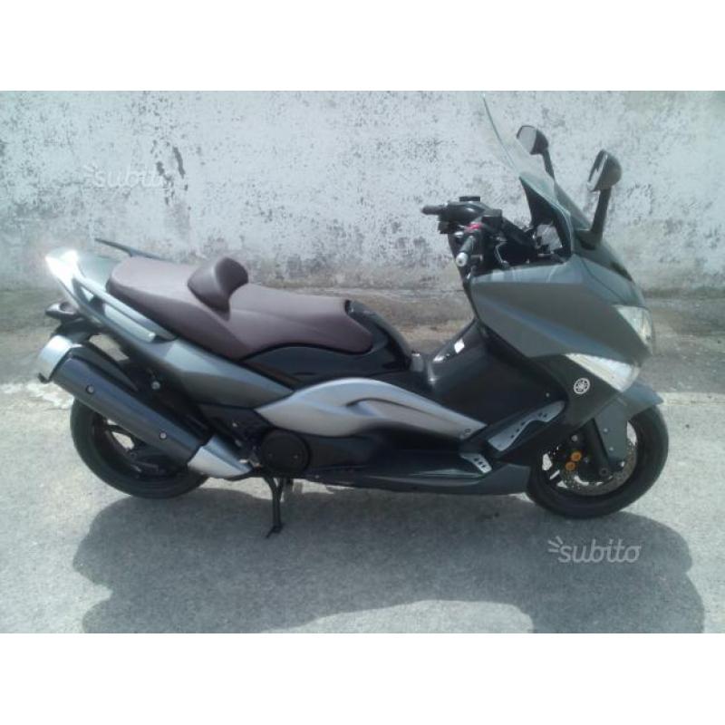 Yamaha T Max - 2011