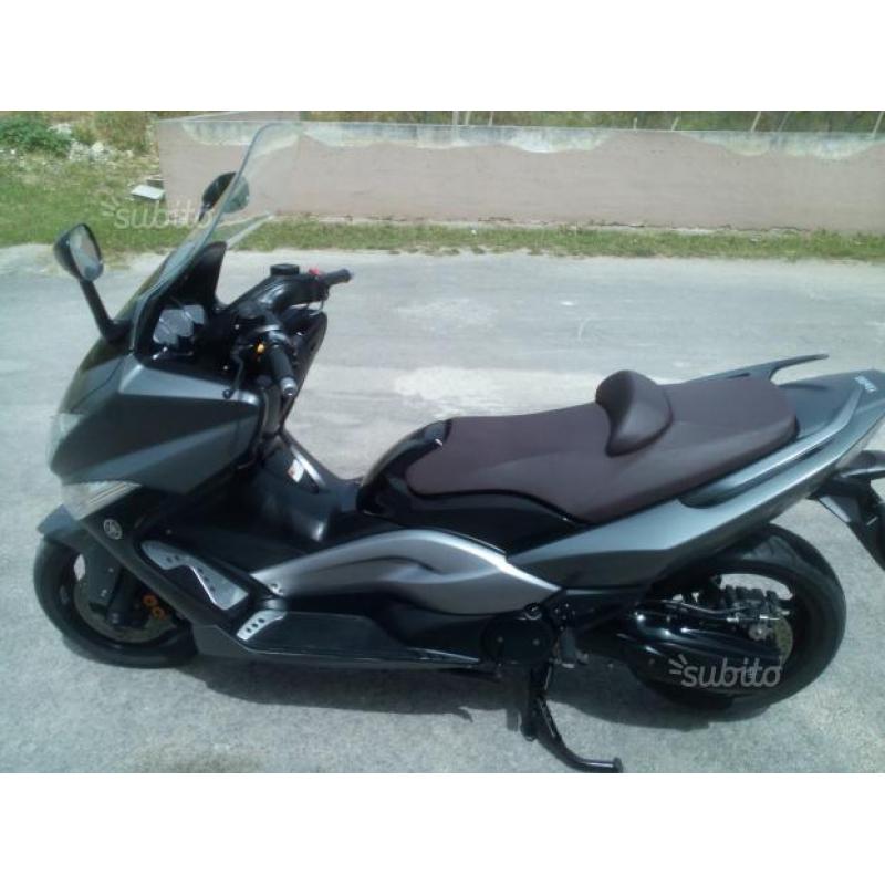 Yamaha T Max - 2011