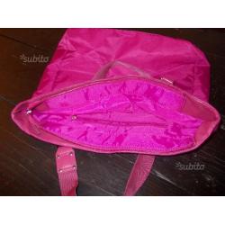 Borsa da donna fucsia mai usata