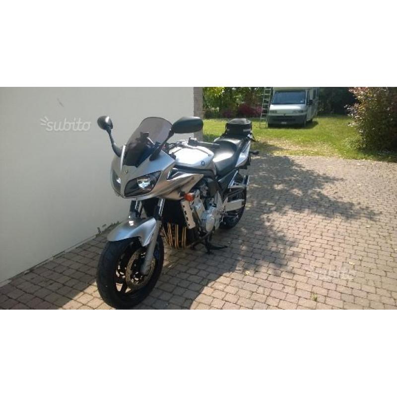 Yamaha FZ1 Fazer - 2004